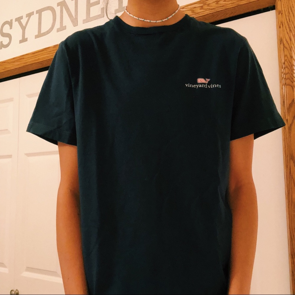 Vineyard vines t-shirt